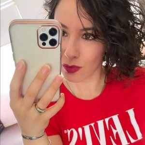 Meet your Posher, Monica